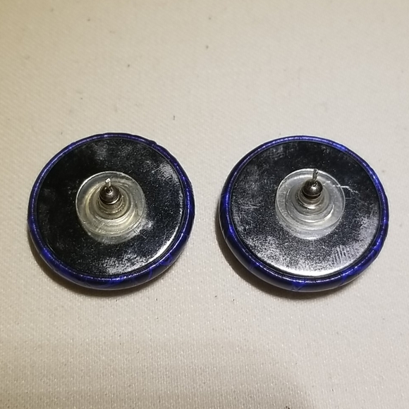 Snake print 80s navy blue button earrings 1.25 " - Picture 2 of 2